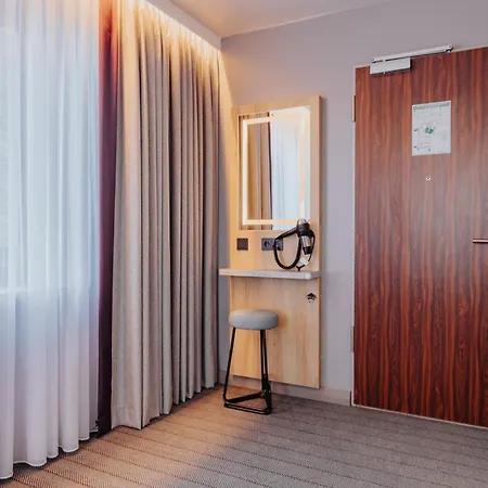 Premier Inn Koln City Mediapark Exterior photo