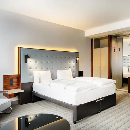 Premier Inn Koln City Mediapark Exterior photo