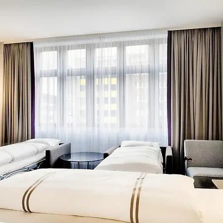 Premier Inn Koln City Mediapark Exterior photo