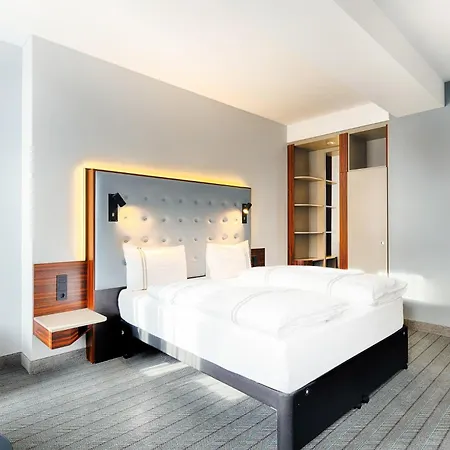Premier Inn Koln City Mediapark Exterior photo