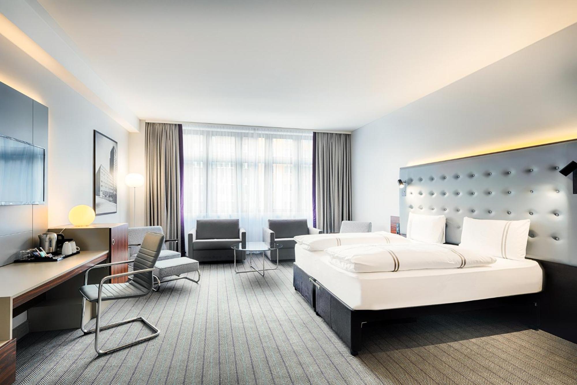 Azimut Hotel Colonia