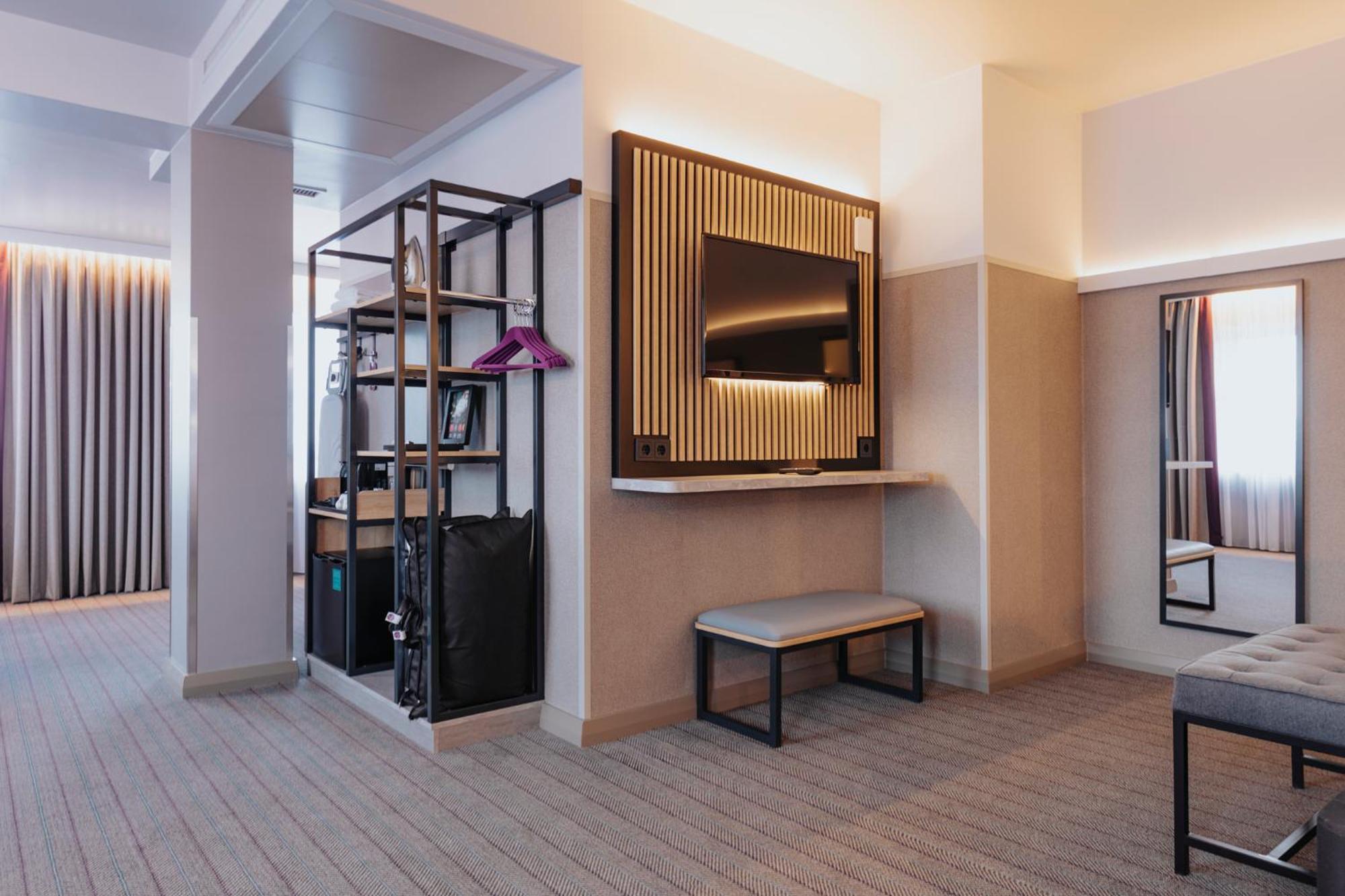 Azimut Hotel 3*