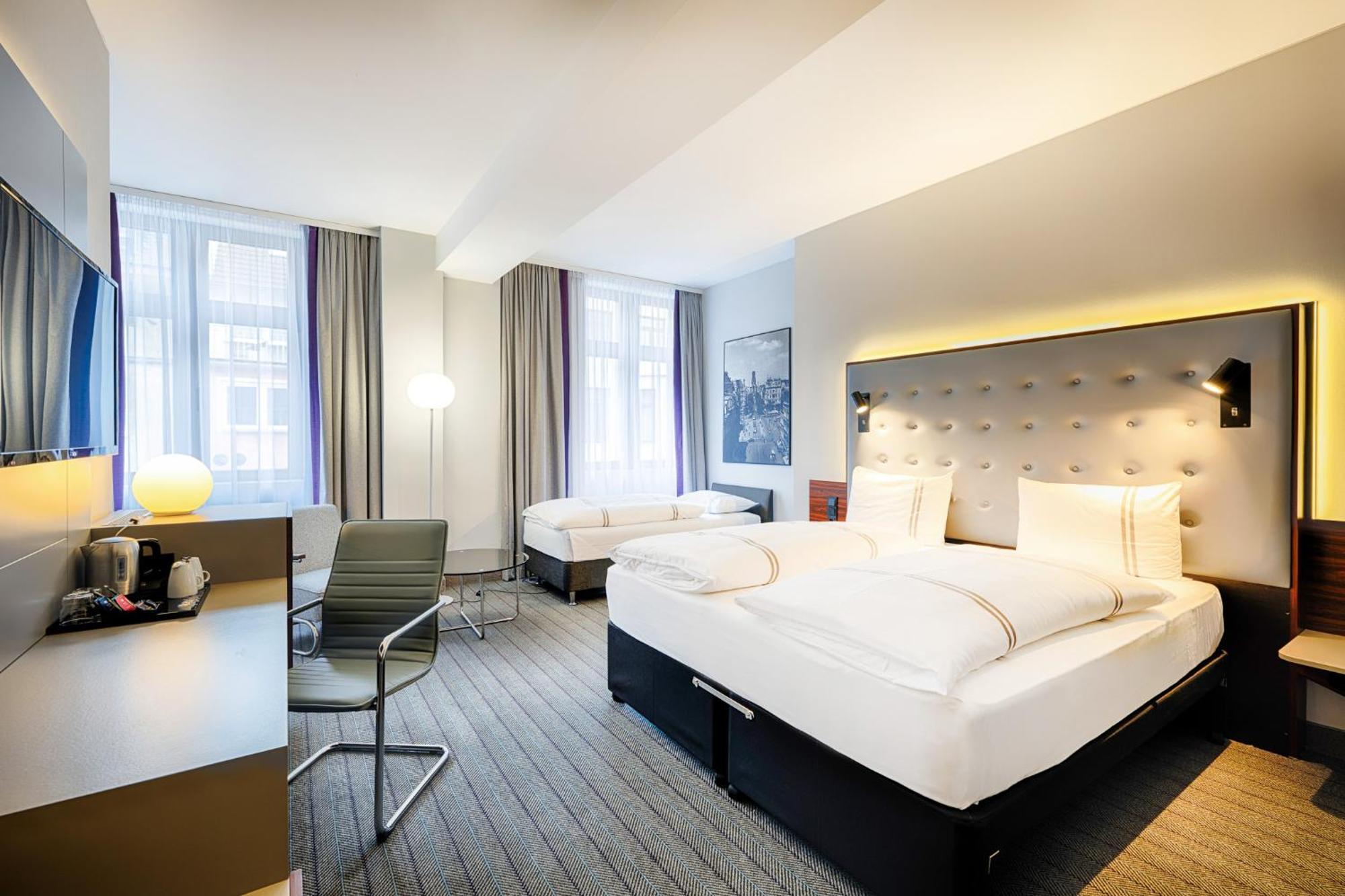 Premier Mediapark 3*