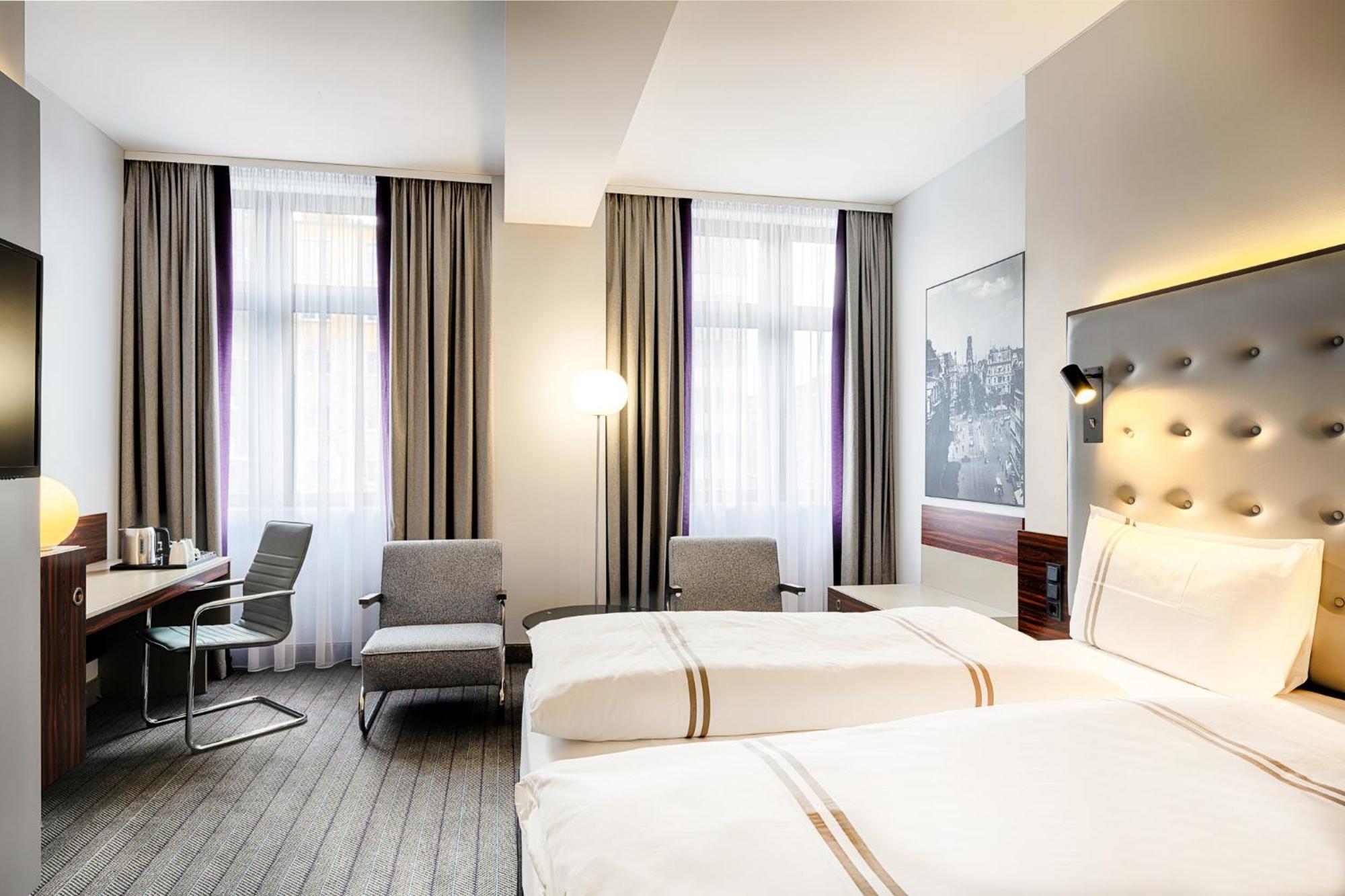 Azimut Hotel Colonia